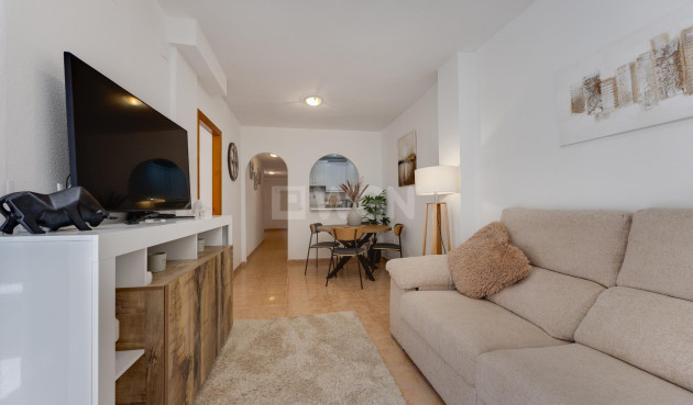 Odsprzedaż - Mieszkanie w bloku - Torrevieja - Centro