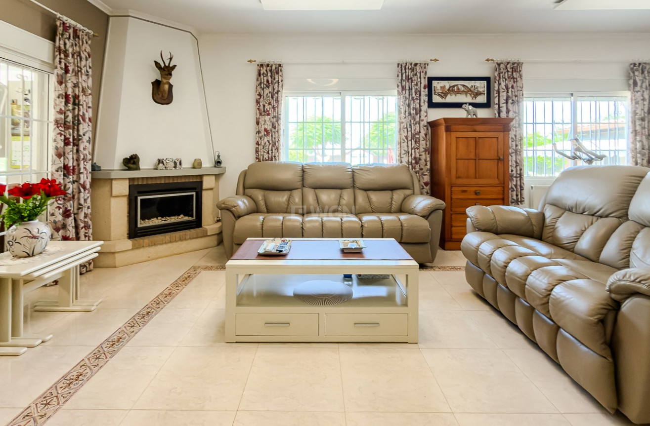 Odsprzedaż - Villa - Catral - Costa Blanca