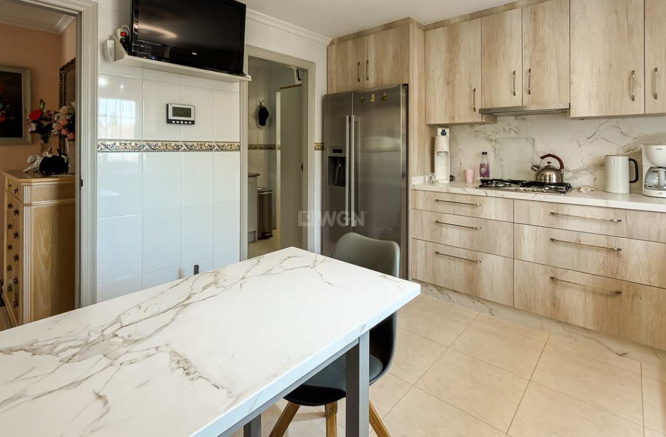 Odsprzedaż - Villa - Catral - Costa Blanca
