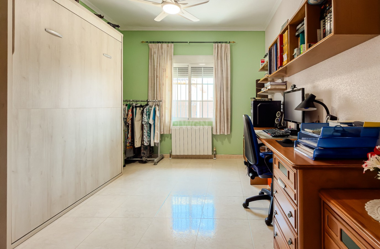 Odsprzedaż - Villa - Catral - Costa Blanca