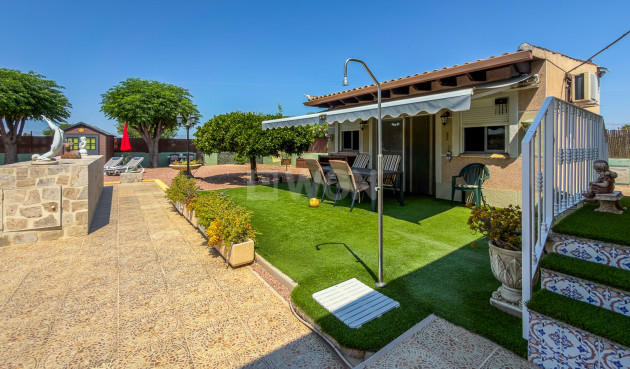 Odsprzedaż - Villa - Catral - Costa Blanca