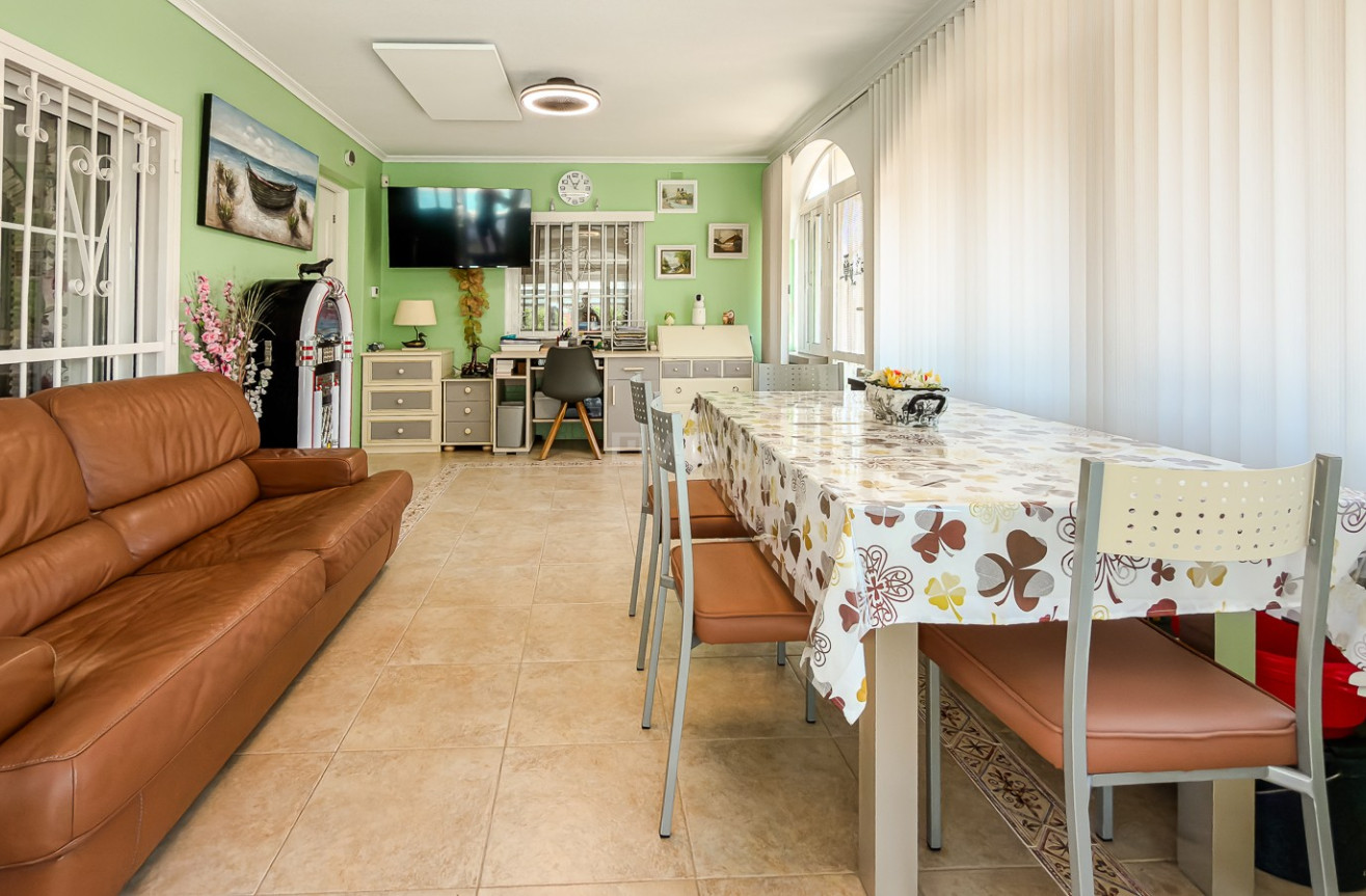 Odsprzedaż - Villa - Catral - Costa Blanca