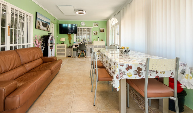 Odsprzedaż - Villa - Catral - Costa Blanca