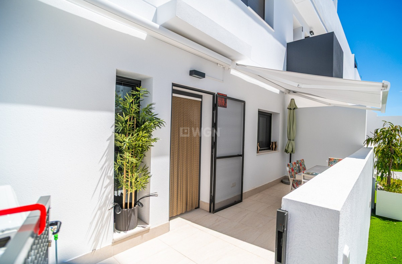 Odsprzedaż - Mieszkanie w bloku - Torrevieja - Costa Blanca