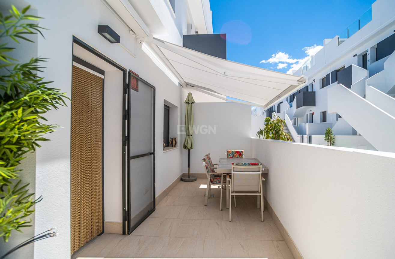 Odsprzedaż - Mieszkanie w bloku - Torrevieja - Costa Blanca