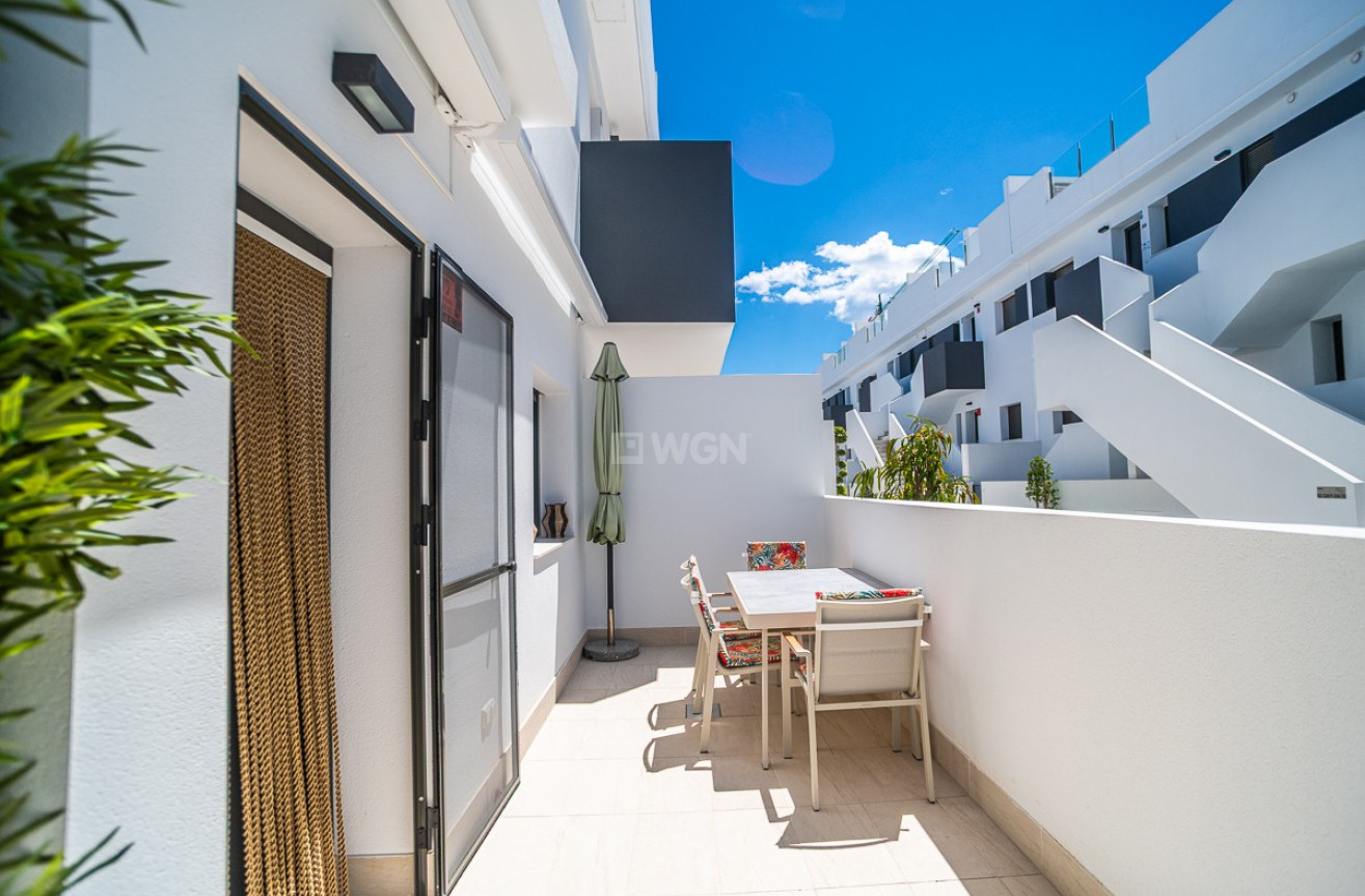 Odsprzedaż - Mieszkanie w bloku - Torrevieja - Costa Blanca