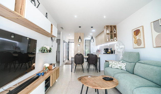 Odsprzedaż - Mieszkanie w bloku - Torrevieja - Costa Blanca