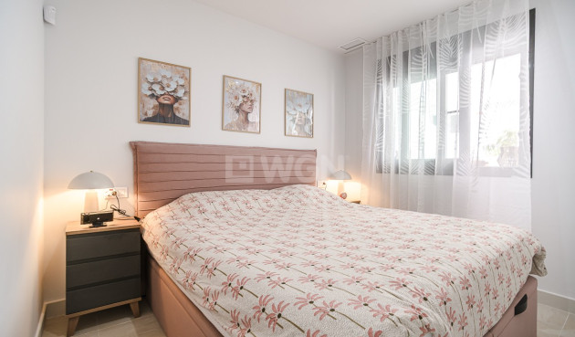 Odsprzedaż - Mieszkanie w bloku - Torrevieja - Costa Blanca