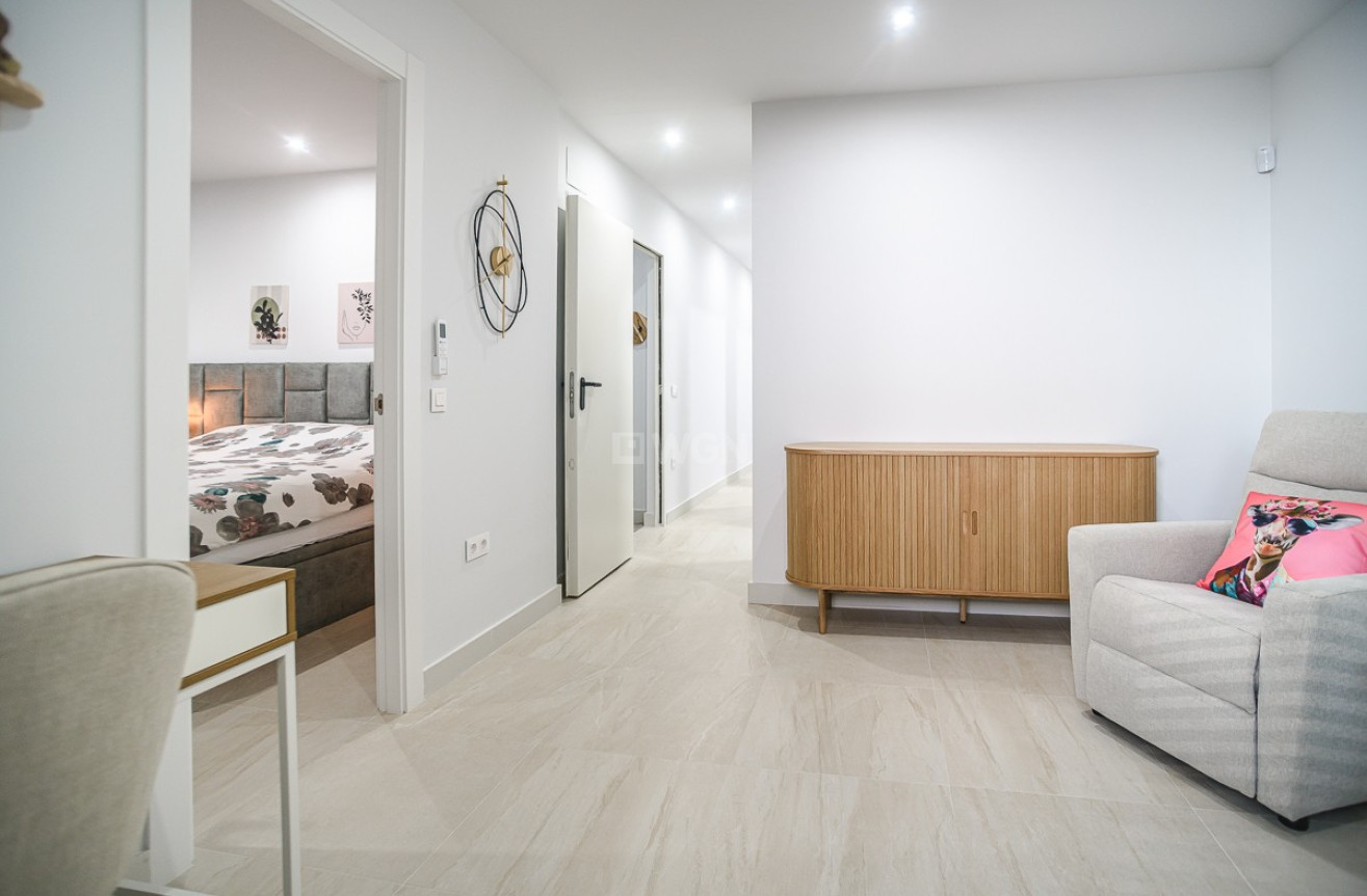 Odsprzedaż - Mieszkanie w bloku - Torrevieja - Costa Blanca