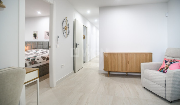 Odsprzedaż - Mieszkanie w bloku - Torrevieja - Costa Blanca