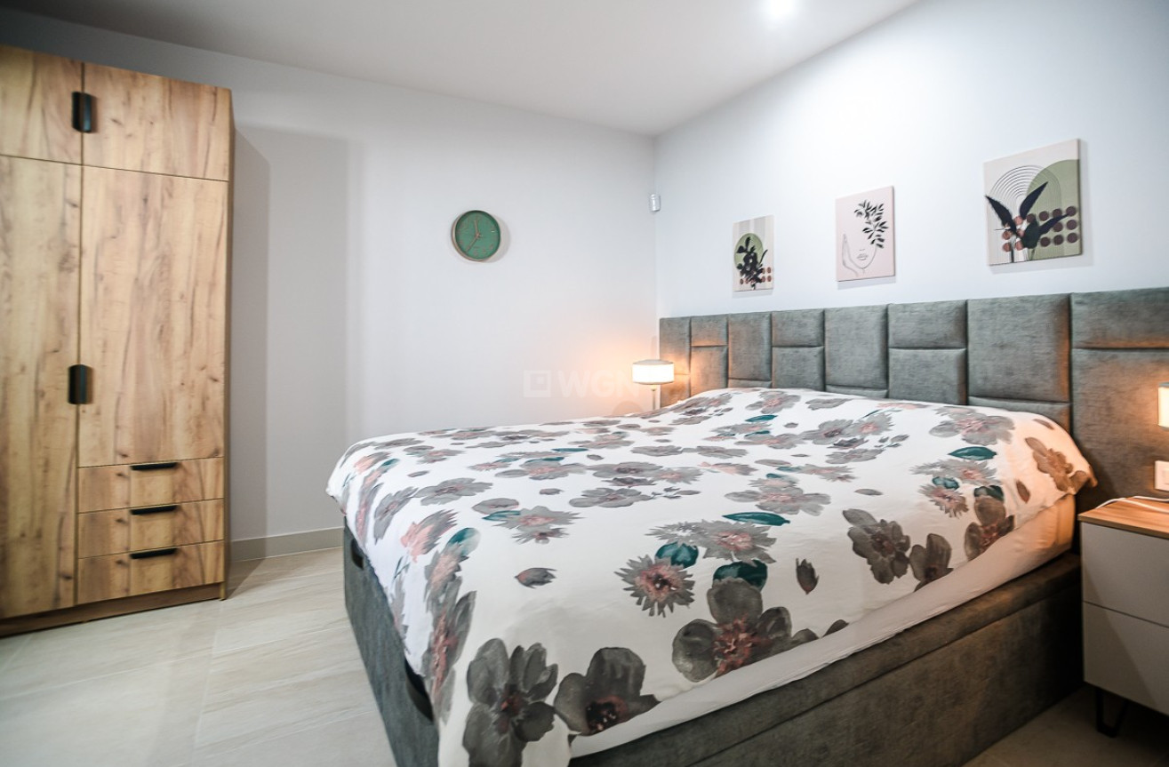 Odsprzedaż - Mieszkanie w bloku - Torrevieja - Costa Blanca