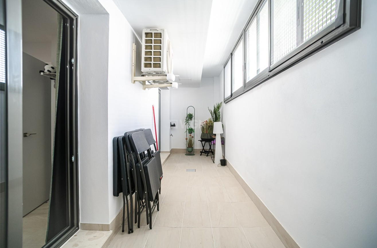 Odsprzedaż - Mieszkanie w bloku - Torrevieja - Costa Blanca