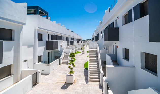 Odsprzedaż - Mieszkanie w bloku - Torrevieja - Costa Blanca