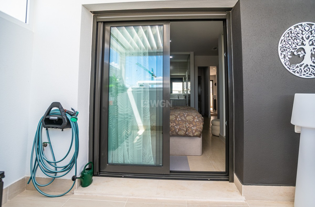 Odsprzedaż - Mieszkanie w bloku - Torrevieja - Costa Blanca