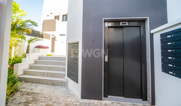 Odsprzedaż - Mieszkanie w bloku - Torrevieja - Costa Blanca