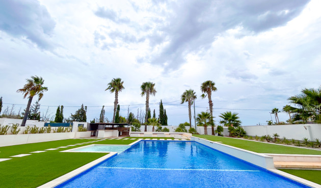 Odsprzedaż - Villa - Los Montesinos - Costa Blanca