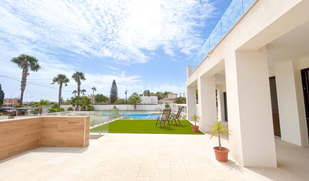 Odsprzedaż - Villa - Los Montesinos - Costa Blanca