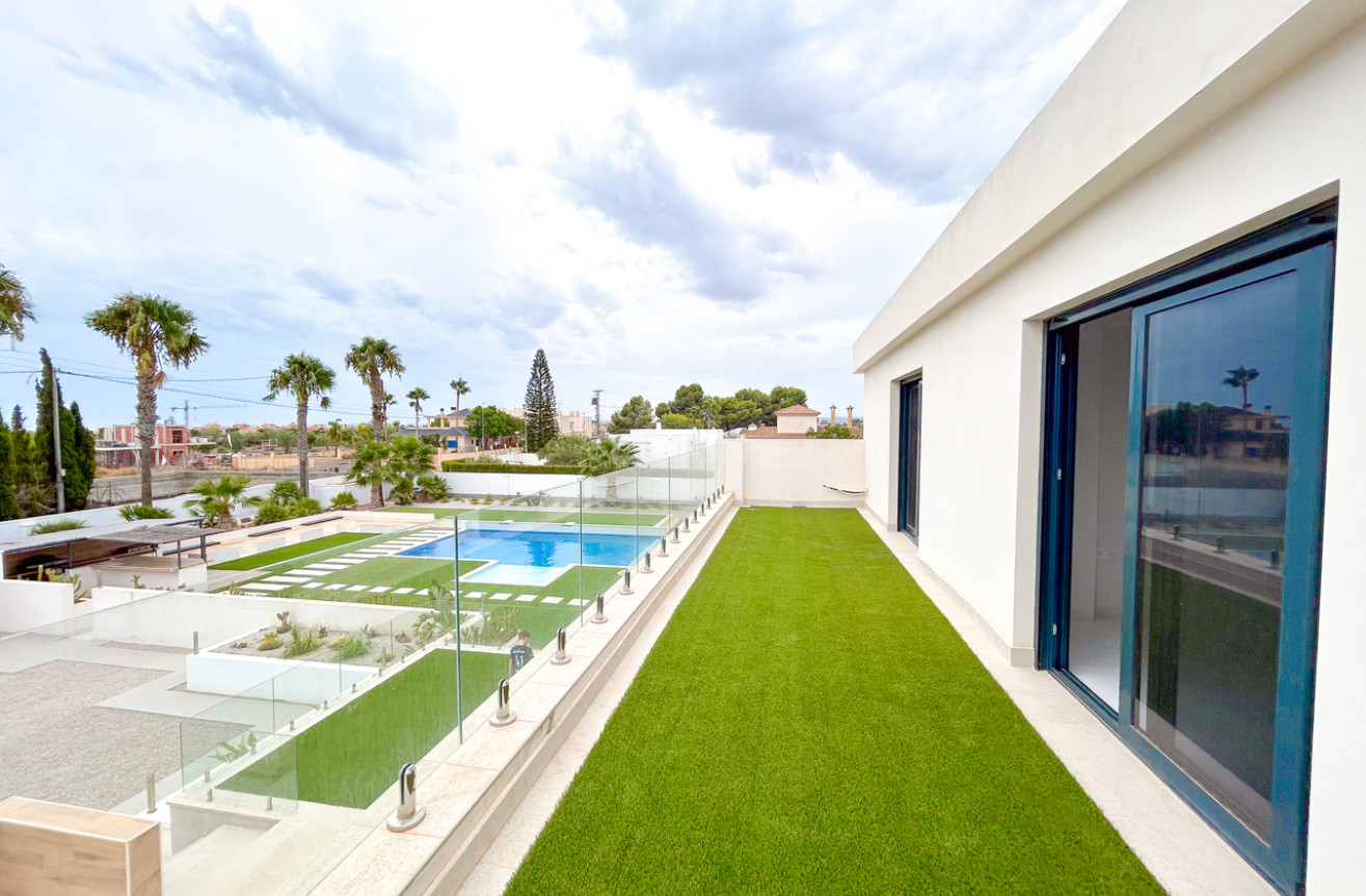 Odsprzedaż - Villa - Los Montesinos - Costa Blanca