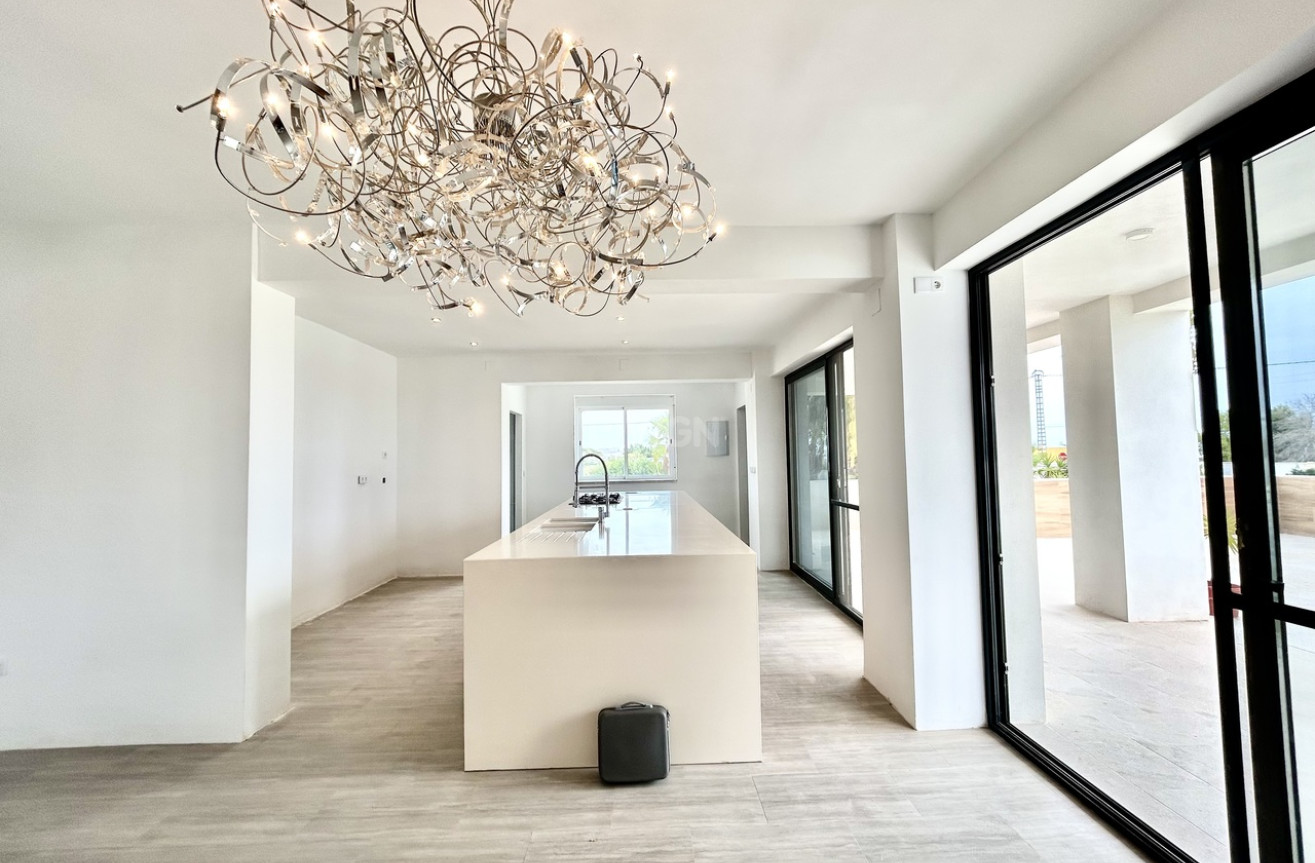 Odsprzedaż - Villa - Los Montesinos - Costa Blanca