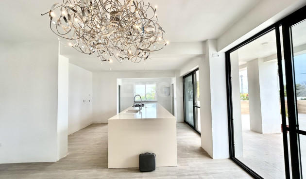 Odsprzedaż - Villa - Los Montesinos - Costa Blanca