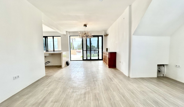Odsprzedaż - Villa - Los Montesinos - Costa Blanca
