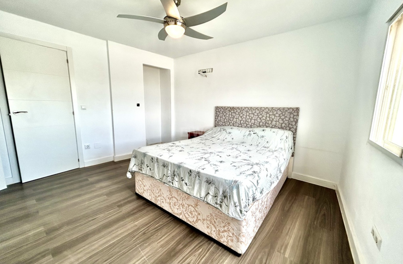 Odsprzedaż - Villa - Los Montesinos - Costa Blanca