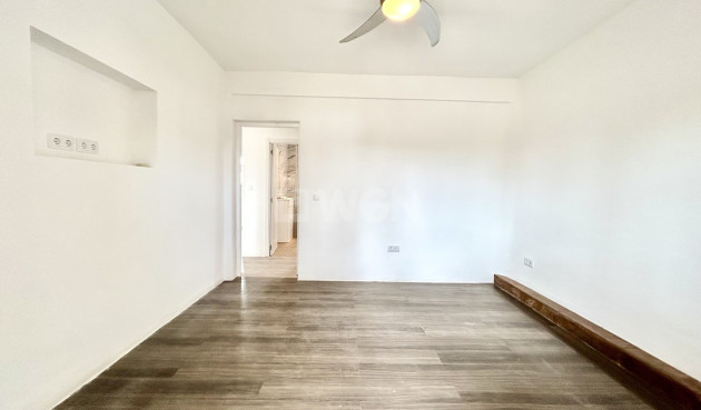 Odsprzedaż - Villa - Los Montesinos - Costa Blanca