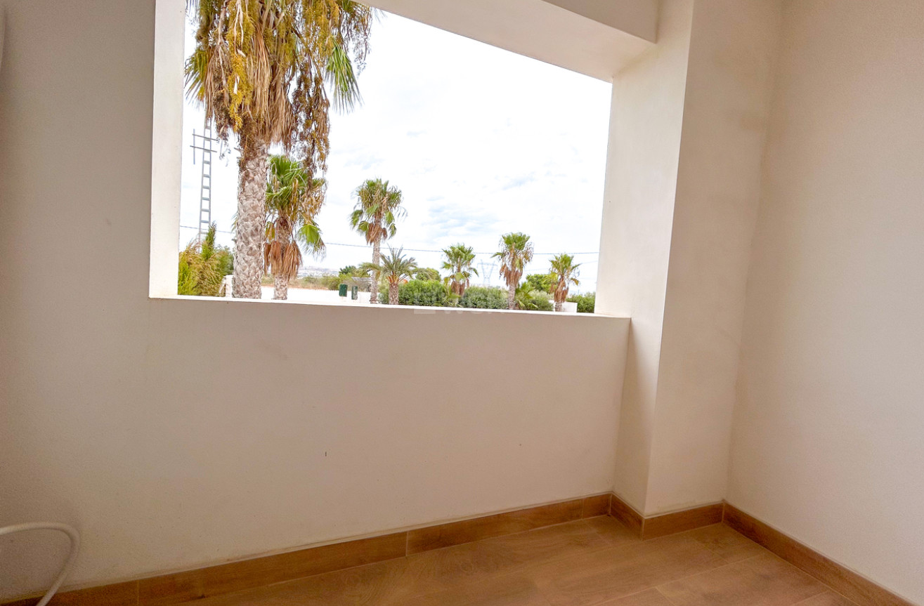 Odsprzedaż - Villa - Los Montesinos - Costa Blanca