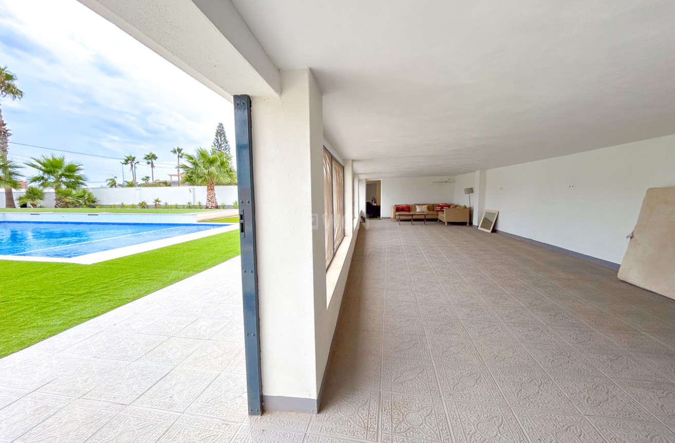 Odsprzedaż - Villa - Los Montesinos - Costa Blanca