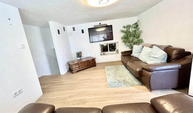 Odsprzedaż - Villa - Los Montesinos - Costa Blanca