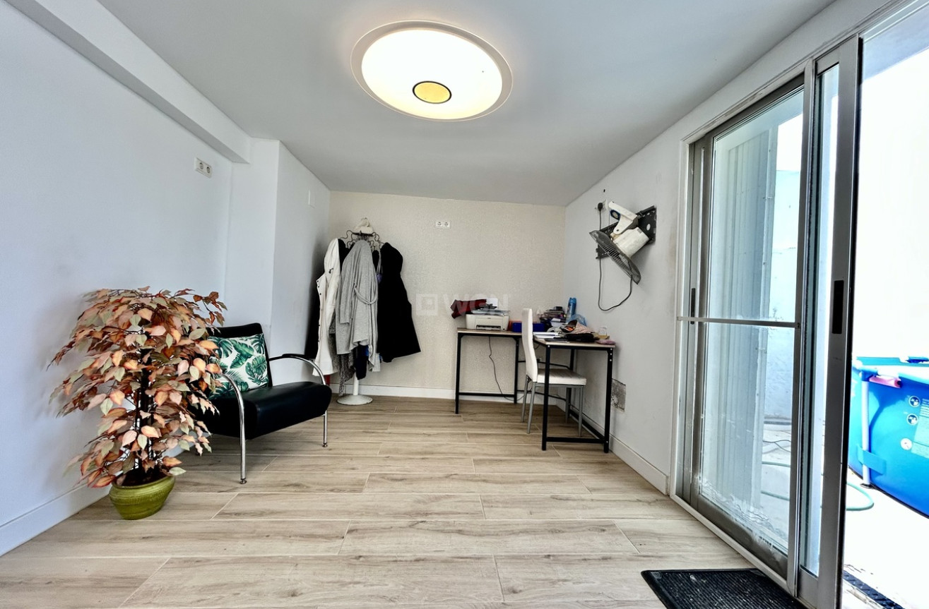 Odsprzedaż - Villa - Los Montesinos - Costa Blanca