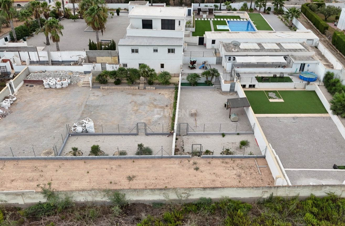 Odsprzedaż - Villa - Los Montesinos - Costa Blanca