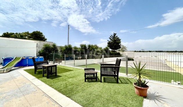 Odsprzedaż - Villa - Los Montesinos - Costa Blanca