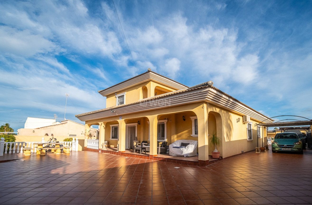 Odsprzedaż - Villa - Torrevieja - Costa Blanca