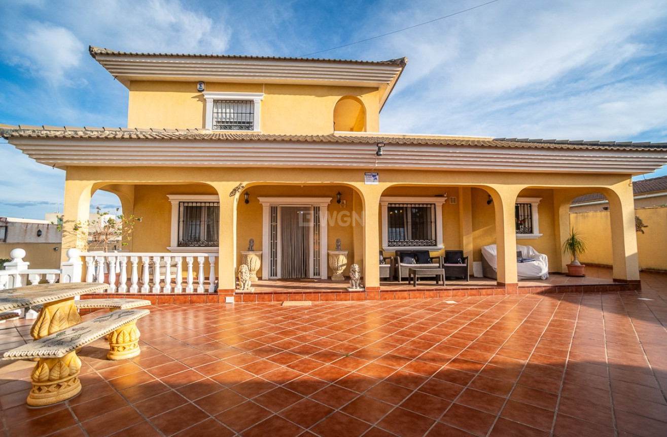 Odsprzedaż - Villa - Torrevieja - Costa Blanca