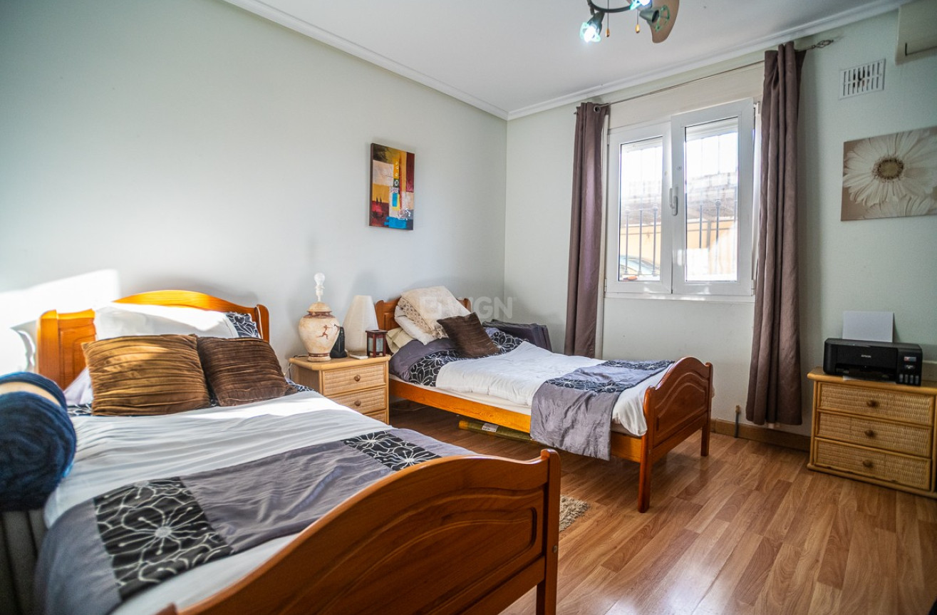 Odsprzedaż - Villa - Torrevieja - Costa Blanca