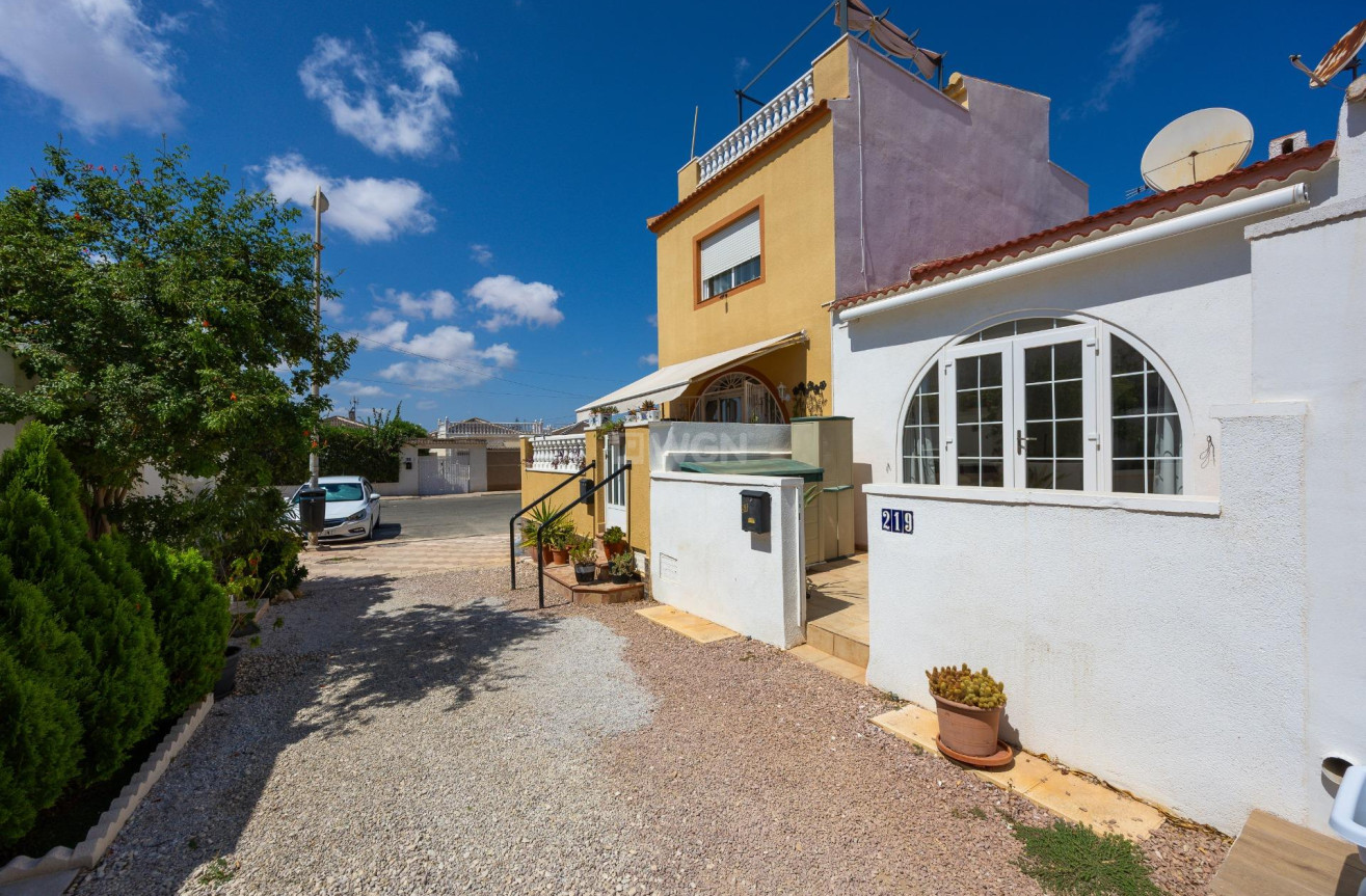 Odsprzedaż - Kamienica - Torrevieja - La Siesta - El Salado - Torreta