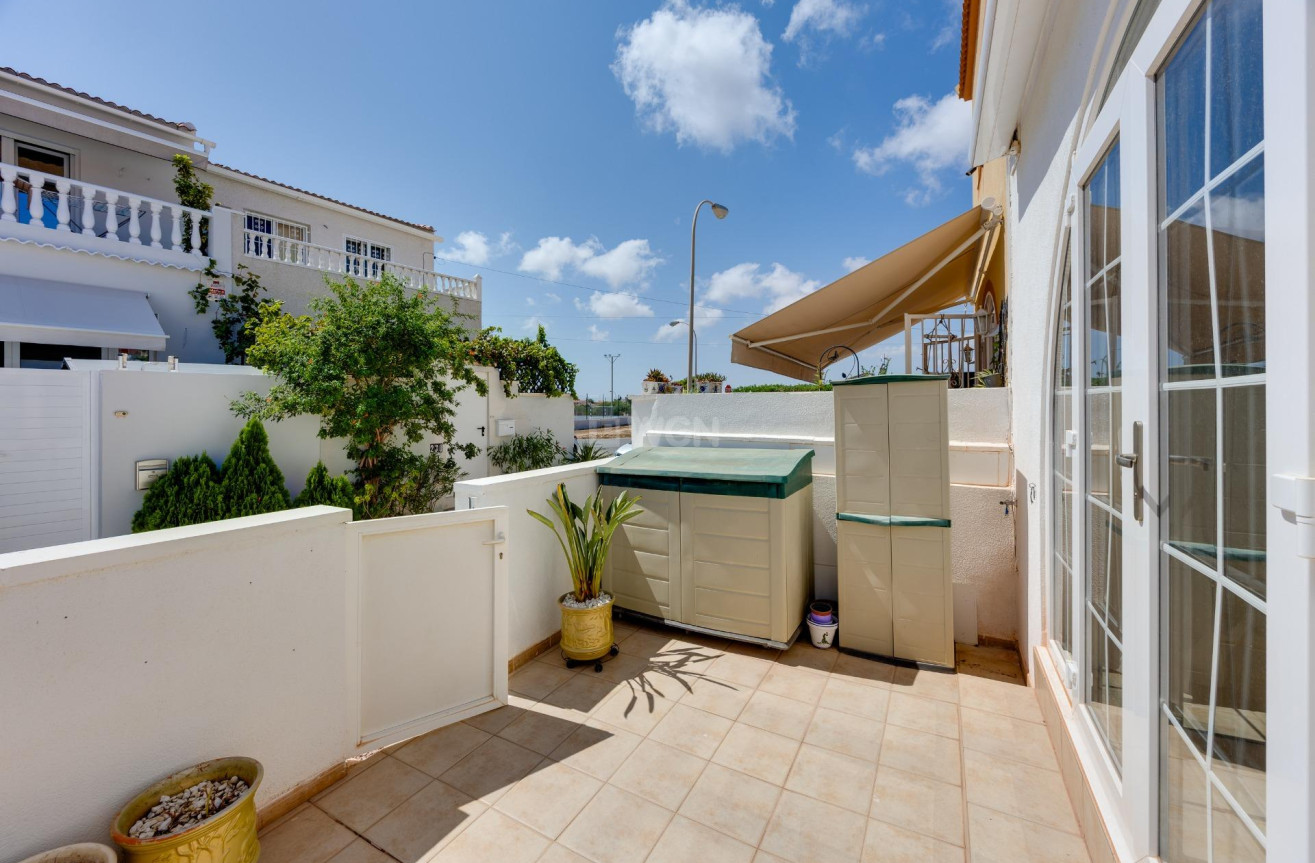 Odsprzedaż - Kamienica - Torrevieja - La Siesta - El Salado - Torreta