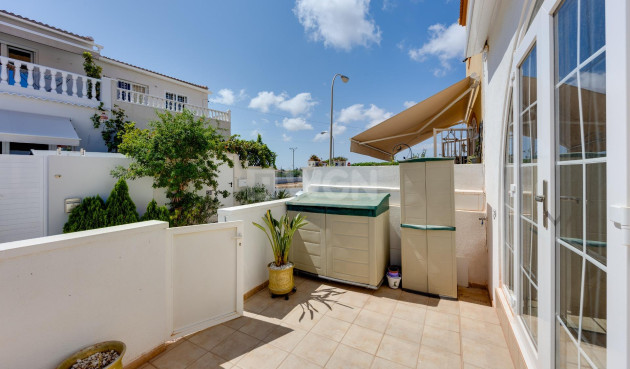 Odsprzedaż - Kamienica - Torrevieja - La Siesta - El Salado - Torreta