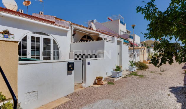 Odsprzedaż - Kamienica - Torrevieja - La Siesta - El Salado - Torreta