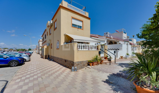 Odsprzedaż - Kamienica - Torrevieja - La Siesta - El Salado - Torreta