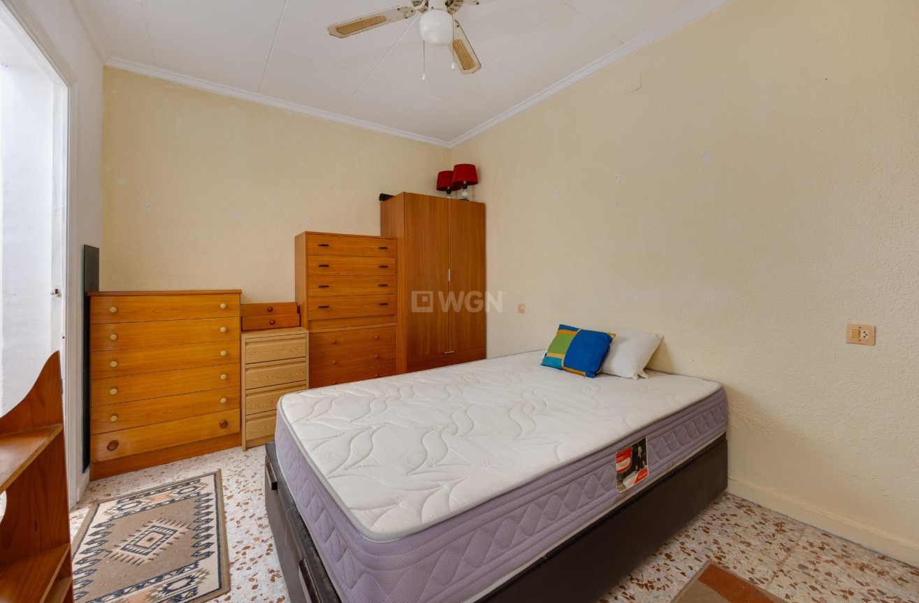 Odsprzedaż - Kamienica - Torrevieja - La Siesta - El Salado - Torreta