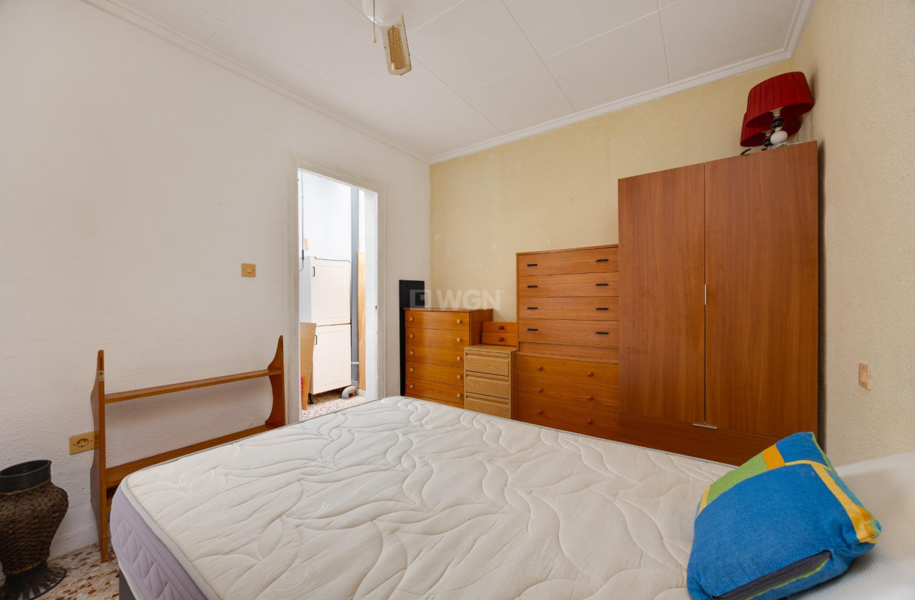 Odsprzedaż - Kamienica - Torrevieja - La Siesta - El Salado - Torreta
