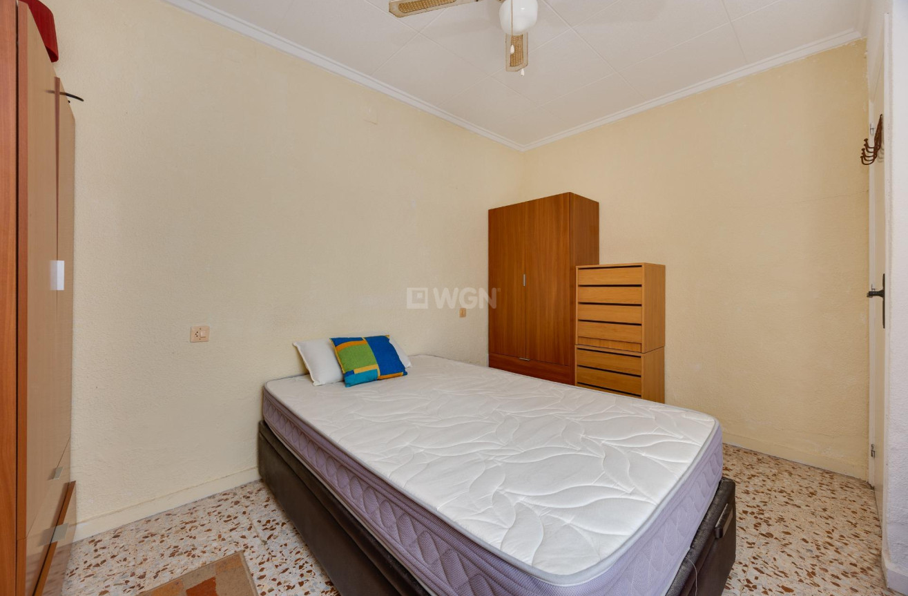 Odsprzedaż - Kamienica - Torrevieja - La Siesta - El Salado - Torreta