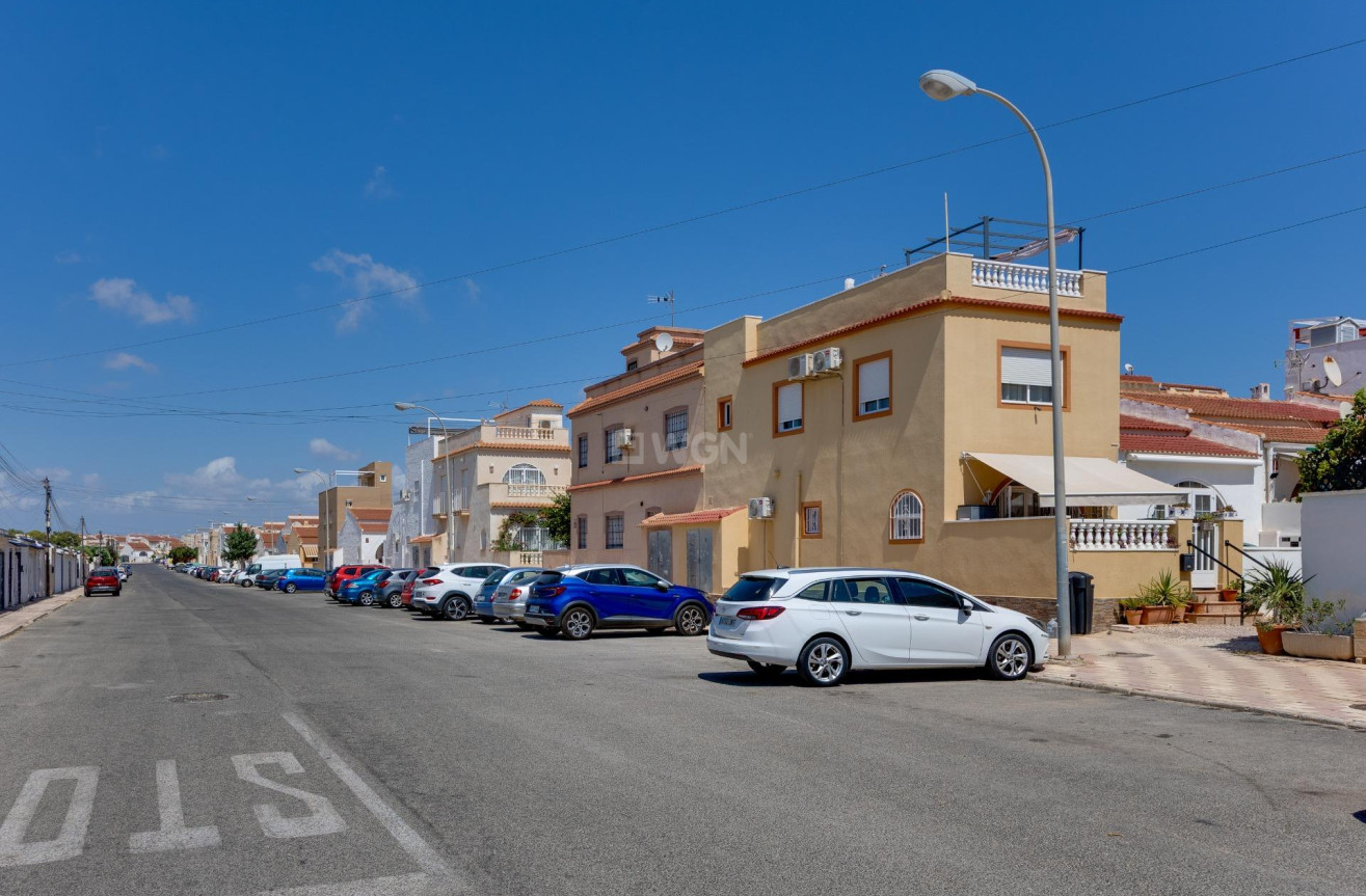 Odsprzedaż - Kamienica - Torrevieja - La Siesta - El Salado - Torreta