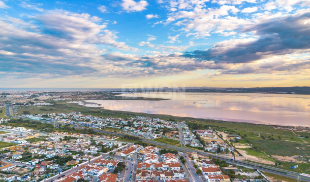 Odsprzedaż - Kamienica - Torrevieja - La Siesta - El Salado - Torreta