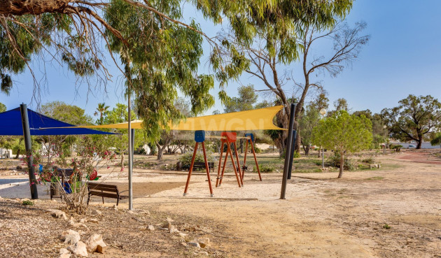 Odsprzedaż - Kamienica - Torrevieja - La Siesta - El Salado - Torreta