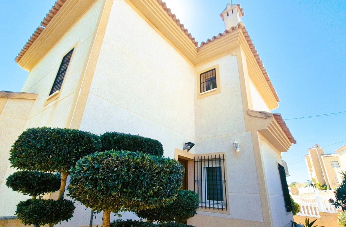 Odsprzedaż - Villa - Orihuela Costa - Costa Blanca