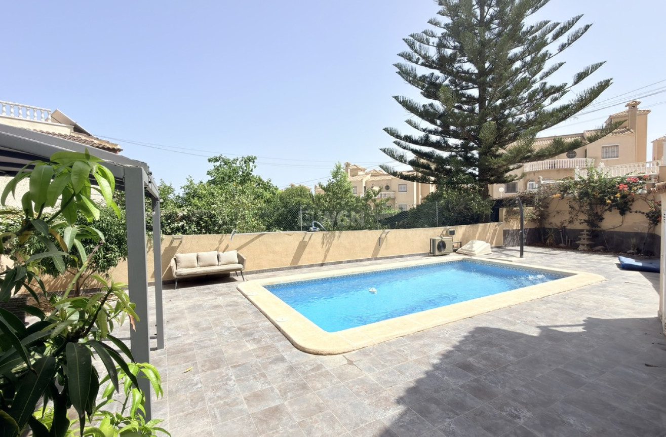 Odsprzedaż - Villa - Orihuela Costa - Costa Blanca