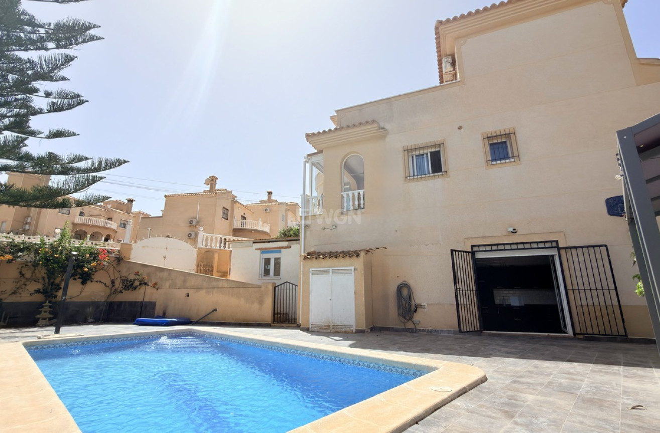 Odsprzedaż - Villa - Orihuela Costa - Costa Blanca